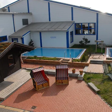 - Apartmenthaus Mit 4*