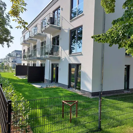 - Mit Apartment