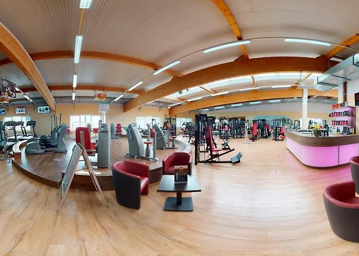 - Apartmenthaus Mit شقة